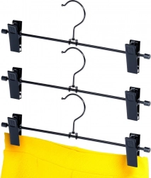 Metalna crna vješalica s kvačicama – set 3 kom