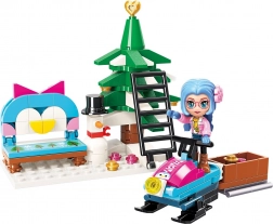 Qman sretni Božić – snježni skuter i božićno drvce