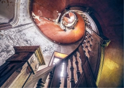 Izgubljena mjesta: spiralno stubište – puzzle 1000 dijelova RAVENSBURGER