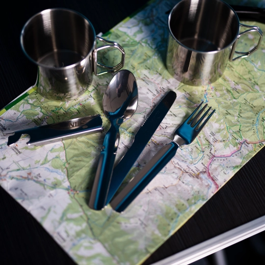 Sve pri ruci: žlica, vilica, nož i otvarač