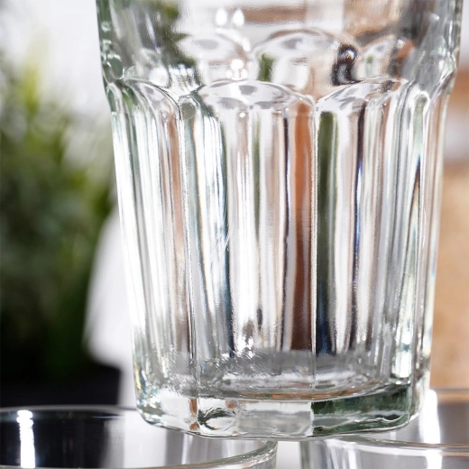 Otpornо debelo staklo za svakodnevnu uporabu