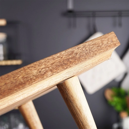 Masivno bagremovo drvo