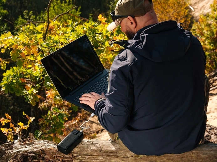 Izdržljivo kućište za grad i teren