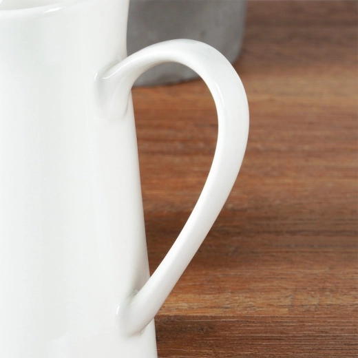 Udobno držanje zahvaljujući ergonomskom uhu