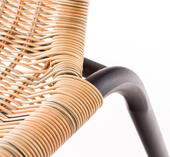 Izdržljiv i prozračan PE ratan