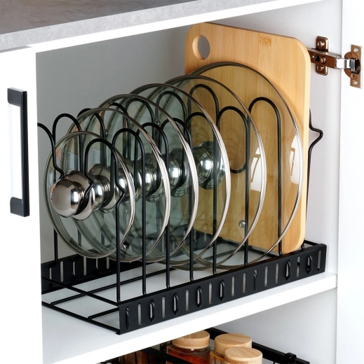 Red u ormariću i na radnoj plohi