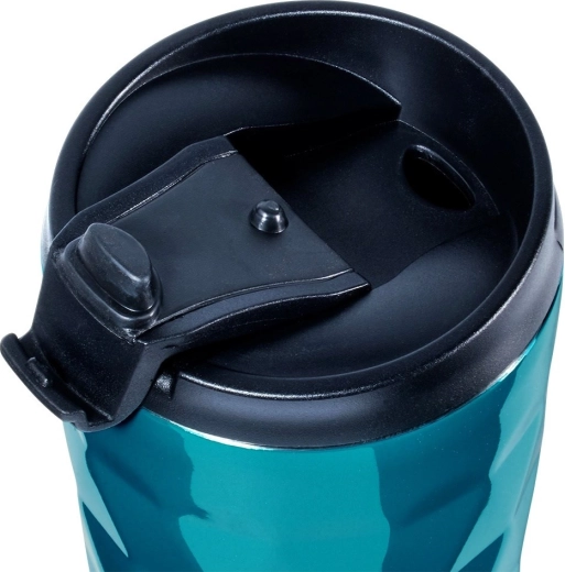 Nepropusni poklopac s preklopnim nastavkom za piće