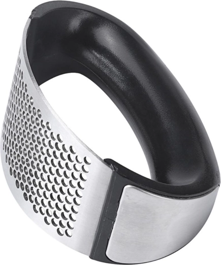 Ergonomska ručka i kompaktan dizajn