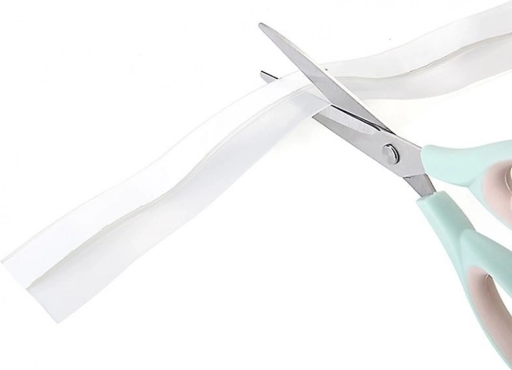 Jednostavna samoljepljiva ugradnja bez alata