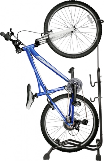 Ušteda prostora vertikalnim odlaganjem bicikla