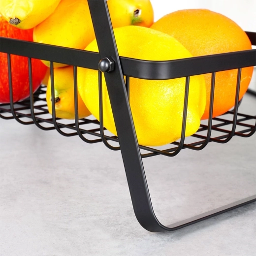 Izdržljiv metal s prozračnom žičanom konstrukcijom