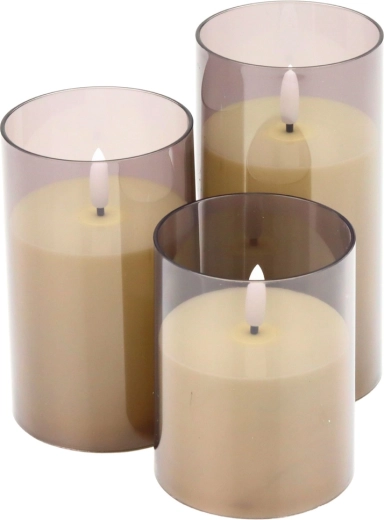 Elegantna dekoracija u različitim visinama