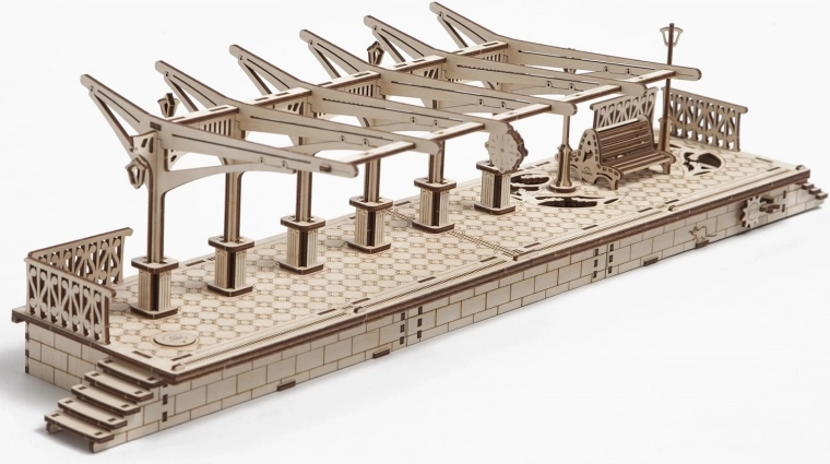 UGEARS drvene mehaničke 3D puzzle kolodvor (196 dijelova)