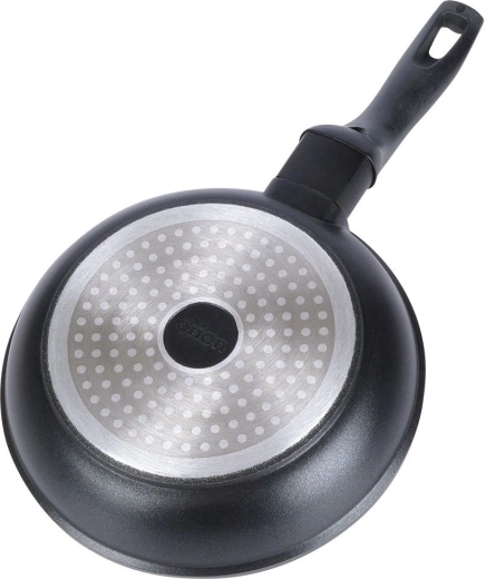 Kompatibilna sa svim tipovima štednjaka, uključujući indukciju