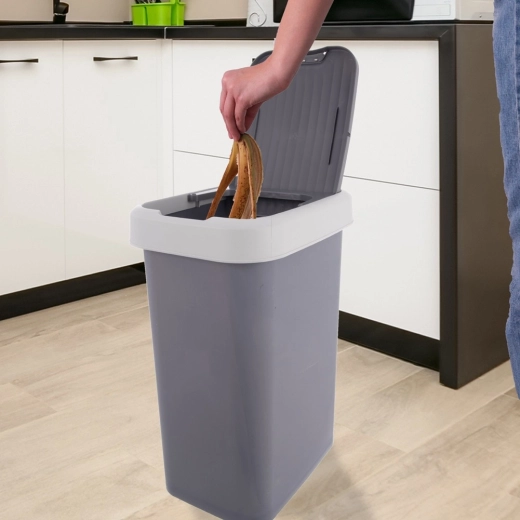 Njihajući poklopac s dvosmjernim otvaranjem