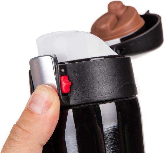 Otvaranje jednom rukom za put