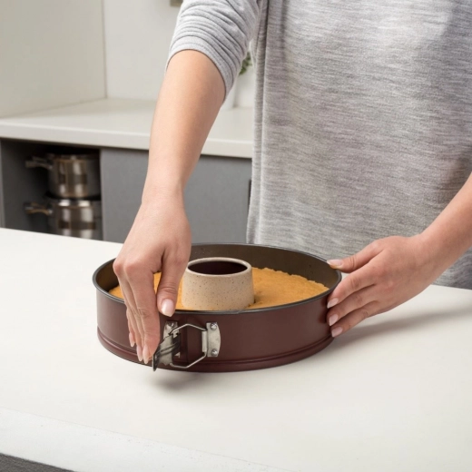 Rastezljivi rub za lako vađenje