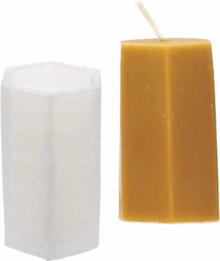 Geometrijska šesterokutna svijeća s oštrim rubovima