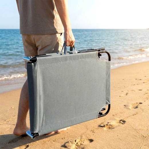 Sklopivi dizajn s ručkama za lako prenošenje