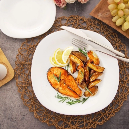 Idealan za glavno jelo i stilsko posluživanje