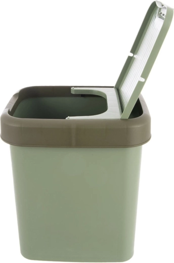 Preklopni poklopac za praktično odlaganje