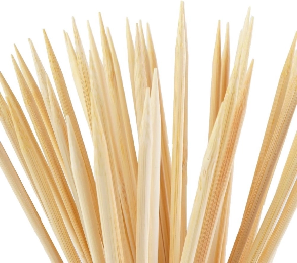 Prirodni bambus s oštrim vrhom