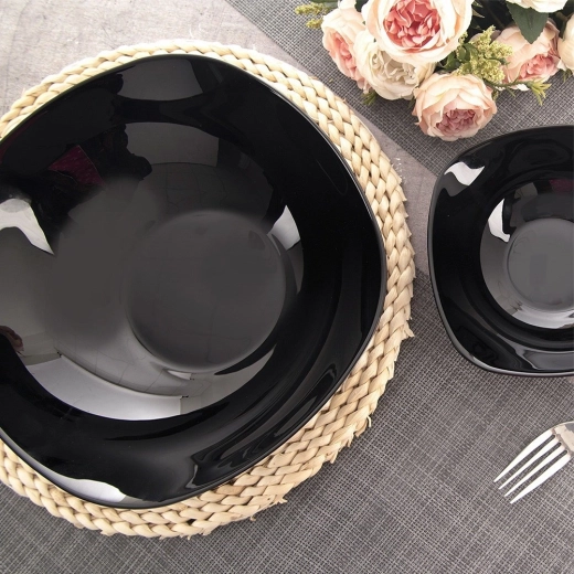 Moderan crni dizajn za svaki stol