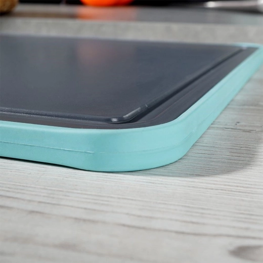 Čist radni prostor zahvaljujući utoru za sokove