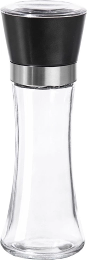 Prozirno staklo i čist stol