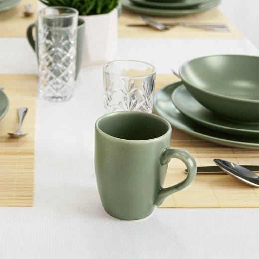 Moderna mat zelena za stilsko posluživanje