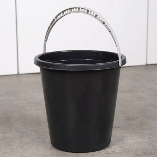 Izdržljiva plastika i stabilan rub