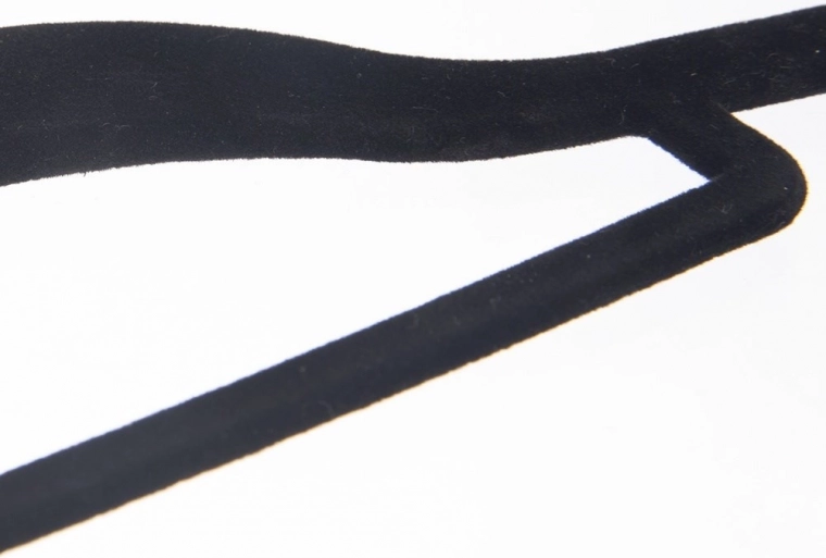 Protuklizna velurska površina