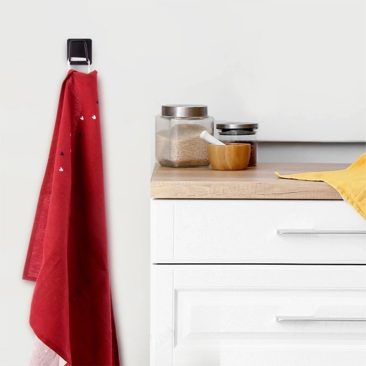 Elegantni crni dizajn za svaki interijer