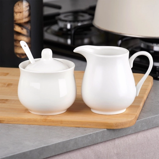 Čist porculanski dizajn za svaku kuhinju