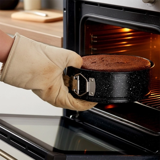 Pouzdano pečenje do 230 °C