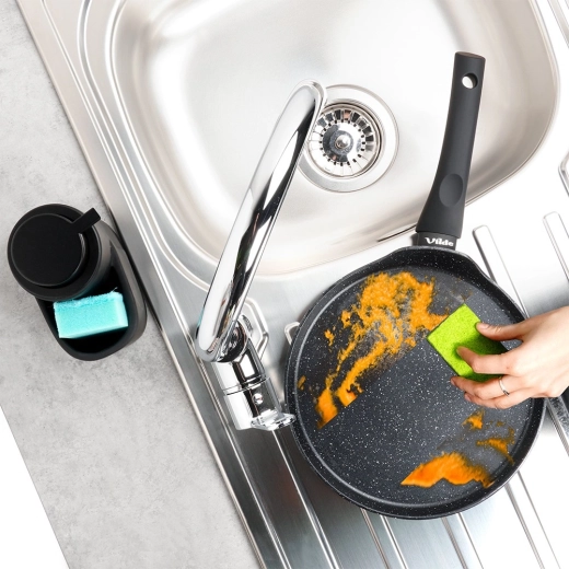 Neprianjajuća granitna površina za lako okretanje