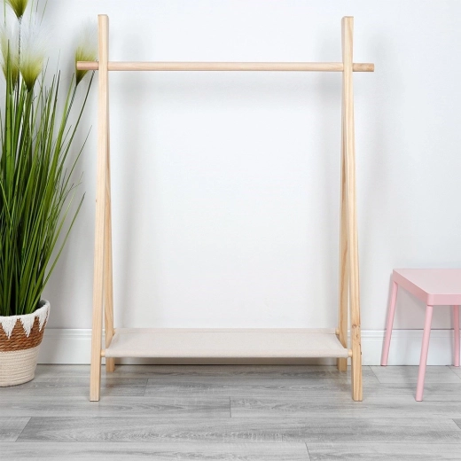 Stabilan A-okvir od prirodnog drva