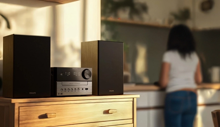 Snažan stereo zvuk s 20 W RMS i bass‑reflexom