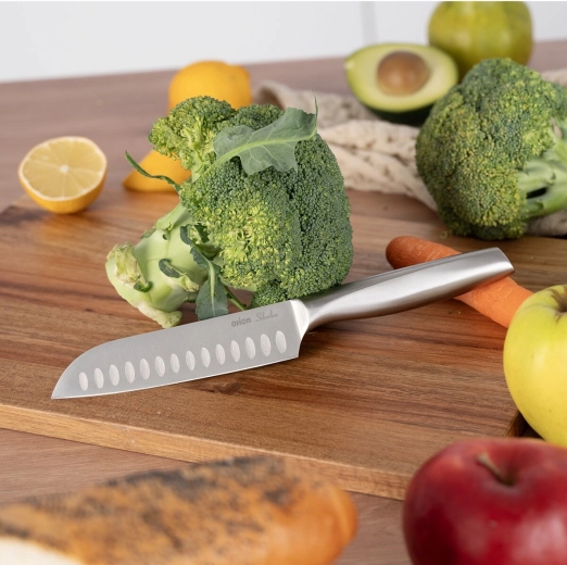 Santoku oblik za brzo i precizno rezanje