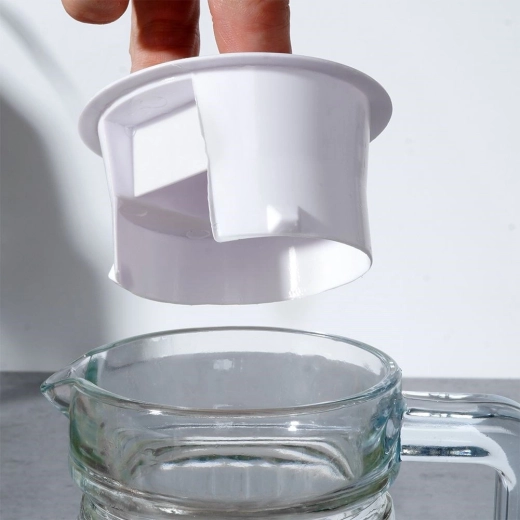 Praktičan poklopac za čišće posluživanje