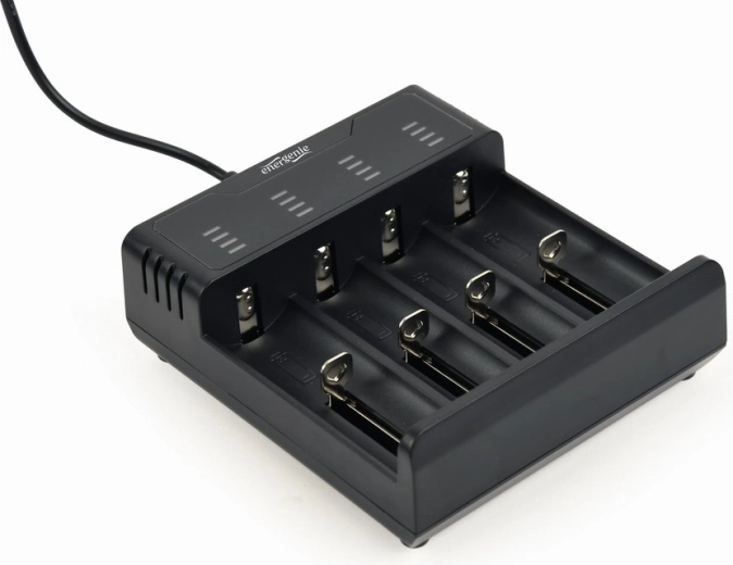 USB punjač akumulatora Ni‑MH i Li‑ion, crni