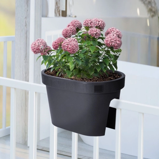 Jednostavna i sigurna montaža na ogradu