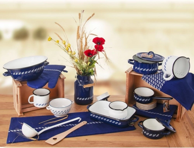 Stilizan plavo-bijeli retro dizajn