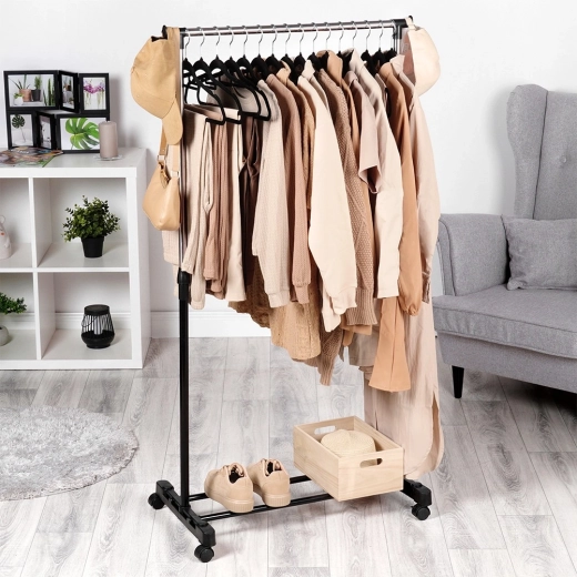 Donja polica za cipele i dodatke