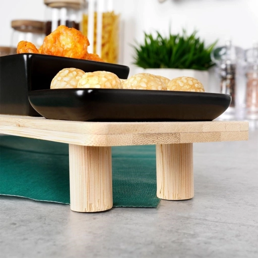 Stabilan bambusov pladanj na nogicama