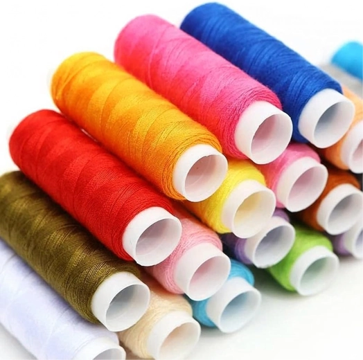 Široka paleta šarenih konaca