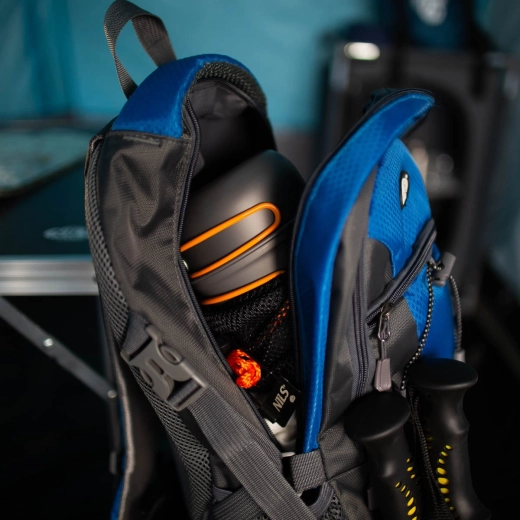 Siguran sklopivi pribor s osiguračem