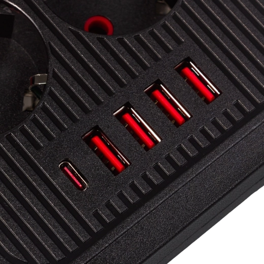 USB‑A i USB‑C za brzo punjenje