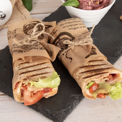 Motiv novina za moderan street‑food izgled