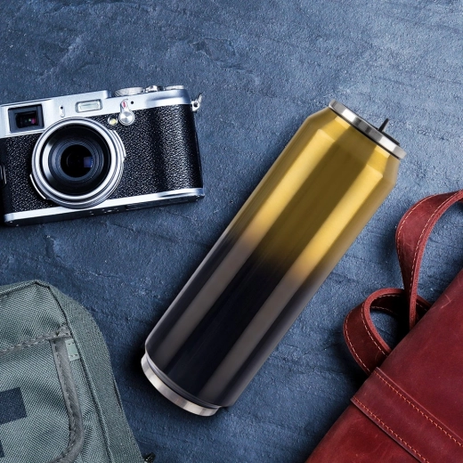 Elegantni crno-zlatni dizajn za putovanja